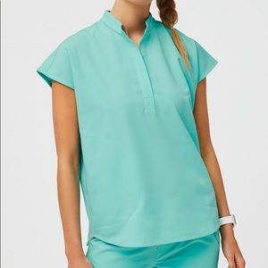 FIGS Rafaela™ - Oversized Scrub Top - M / Fresh Aqua (Limited Edition)